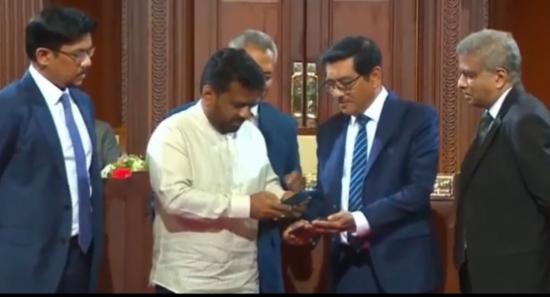 Sri Lanka Pushes Cash‑Lite Economy With LankaQR